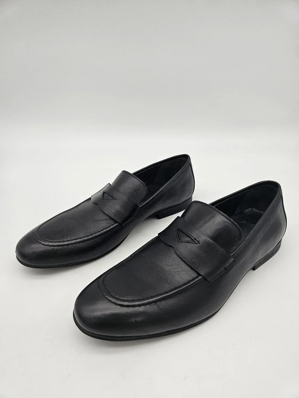 VELLAPAIS Men Galano Penny Loafer Black Sz 11